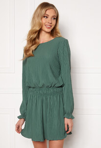 bubbleroom-cicely-pleated-dress-green.thumb.jpg.cfcab6f27f733ec4e7492a76c2d8f319.jpg