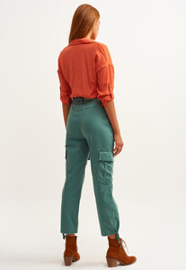 casual-kemerli-kargo-pantolon_antik-step-yesil_4_enbuyuk.jpg