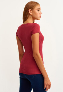 casual-u-yaka-tisort_megara-bordo_4_enbuyuk.jpg