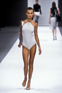 celine-ss-2000-1.thumb.jpg.9261b77ade98e6d370c1bddaba930279.jpg