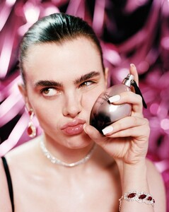 charli-howard-agent-provocateur-ad-campaign-1.thumb.jpg.27f251a82f5c6b3202ce021a116afadb.jpg