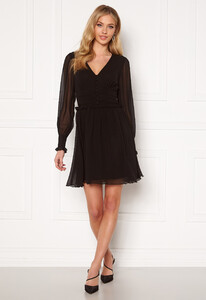 chiara-forthi-sue-ruffle-dress-black_1.thumb.jpg.484f56af17b4f9be0cd69301f33c95c3.jpg