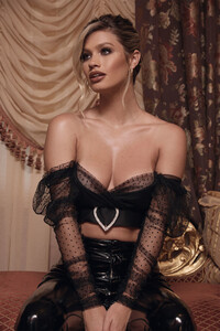 clara-black-11.jpg