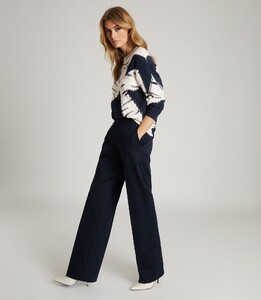colour-block-knitted-jumper-womens-tiffany-in-navy-blue-7.thumb.jpg.6b663240bd185c083658a769a28ca971.jpg