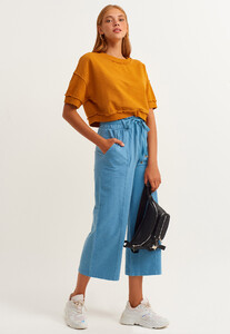 crop-top-sweat_cumino-kahverengi_2_enbuyuk.jpg