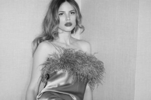 halston-sage-the-bare-magazine-january-2021-7.jpg