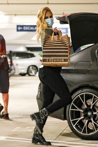 heidi-montag-shopping-at-erewhon-market-in-pacific-palisades-01-25-2021-5.jpg