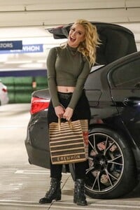 heidi-montag-shopping-at-erewhon-market-in-pacific-palisades-01-25-2021-7.jpg