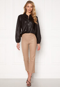 jacqueline-de-yong-london-ls-faux-leather-shirt-black_1.thumb.jpg.352bebd502397c61db203cbdefd8ca3d.jpg