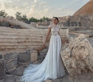 julievinobridal_124328202_1209831599400788_6045575409904845932_n.jpg