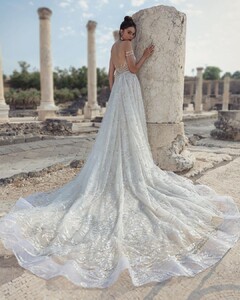 julievinobridal_124575009_379046773210655_313611821528270106_n.jpg