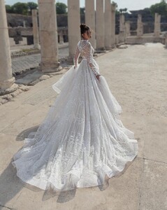 julievinobridal_125262834_581049099354995_5271556067531522884_n.jpg