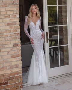 julievinobridal_1352210974278492050035402759238027543973774n.jpg