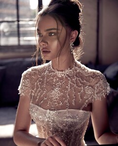 julievinobridal_81112376_457891078421538_7121822364978336289_n.jpg
