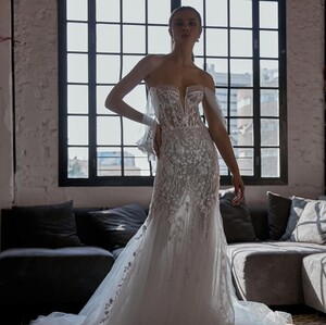 julievinobridal_82578508_188473465559560_7260260031189488951_n.jpg