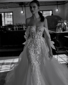 julievinobridal_84600968_257909465202971_7018048360615631016_n.jpg