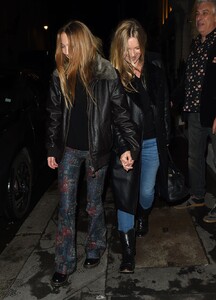 kate-and-lila-grace-moss-night-out-in-mayfair-12-04-2020-1.jpg