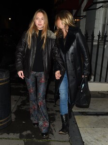 kate-and-lila-grace-moss-night-out-in-mayfair-12-04-2020-7.jpg