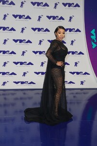 keyshia-cole-at-2017-mtv-video-music-awards-in-los-angeles-08-27-2017_6.jpg