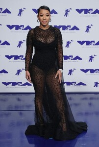 keyshia-cole-at-2017-mtv-video-music-awards-in-los-angeles-08-27-2017_9.jpg