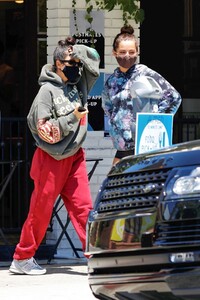 kourtney-kardashian-and-addison-rae-at-alfreds-coffee-in-studio-city-08-05-2020-12.jpg