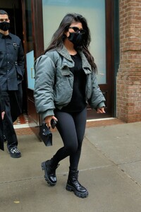 kourtney-kardashian-and-addison-rae-leaves-greenwich-hotel-in-new-york-10-12-2020-10.jpg