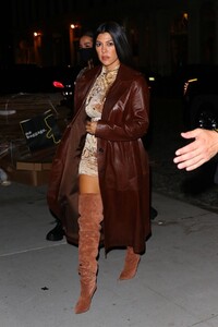 kourtney-kardashian-and-addison-rae-night-out-in-new-york-10-10-2020-5.jpg