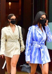 kourtney-kardashian-and-addison-rae-out-in-new-york-10-10-2020-15.jpg