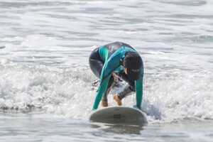 kourtney-kardashian-in-wetsuit-at-surf-lesson-in-malibu-09-27-2020-1.jpg