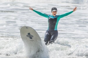 kourtney-kardashian-in-wetsuit-at-surf-lesson-in-malibu-09-27-2020-16.jpg