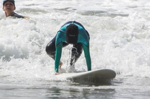 kourtney-kardashian-in-wetsuit-at-surf-lesson-in-malibu-09-27-2020-7.jpg