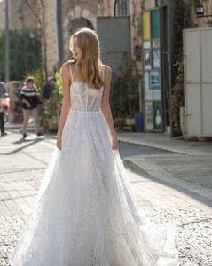 laguna_bridal_135618891_1039713763106537_907087423369276049_n.jpg