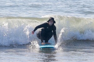 leighton-meester-morning-surf-session-in-malibu-01-08-2021-5.jpeg