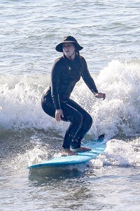 leighton-meester-morning-surf-session-in-malibu-01-08-2021-7.jpeg