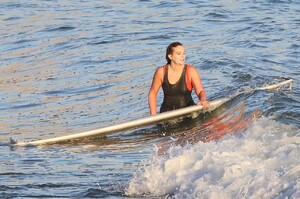 leighton-meester-surfing-in-malibu-01-04-2021-0.jpeg