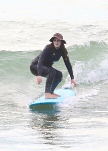 leighton-meester-with-her-husband-in-malibu-01-13-2021-0.jpg