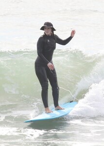 leighton-meester-with-her-husband-in-malibu-01-13-2021-7.jpg