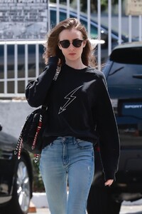 lily-collinis-out-for-lunch-at-tokyo-cube-in-studio-city-04-24-2018-11.jpg