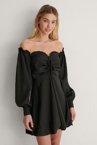 lisa_marie_off_shoulder_puff_dress_1688-000033-0002_01j.thumb.jpg.fc1a0b8644ff02be52d0601e11ee0e49.jpg