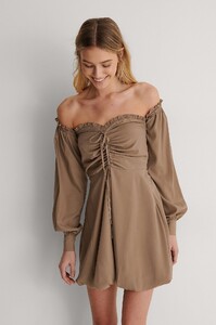 lisa_marie_off_shoulder_puff_dress_1688-000033-0005_01j.thumb.jpg.78e709c254e4b4faf82181c144ab174c.jpg