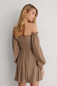 lisa_marie_off_shoulder_puff_dress_1688-000033-0005_02k.thumb.jpg.52415333b6990615274eeffa8239a9f2.jpg