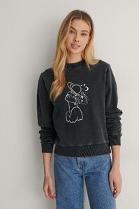 lisa_marie_printed_stone_washed_sweatshirt_1688-000025-0002_01a.thumb.jpg.dc57ef4f58d6b858e115ab9cd7371be8.jpg