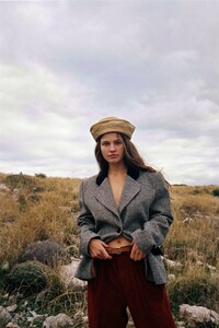 look-at-me-now-olga-doch-chris-kontons-exclusif-folkr-12-800x1196.thumb.jpg.a7689d8f689ca9c4be57b9b6a76f2b1e.jpg
