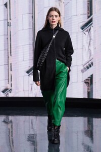 marc-cain-catwalk-fw21-38-1610726560.thumb.jpg.0f5363a14863a5125428f468351b570e.jpg