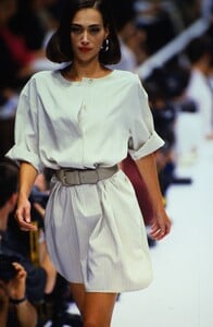 max-mara-ss-1992-2.thumb.jpg.fe794beb932d34c076b0dc216524cdd2.jpg