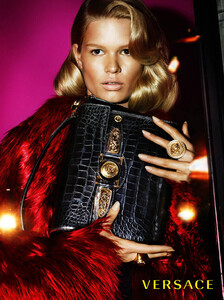 mert-marcus-versace-fall-winter-2014-2015-1.jpg