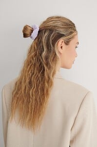 nakd_5-pack_colored_scrunchies_1015-003631-0061_03l.thumb.jpg.c039847fcdba5db857d12c42c3f40d7b.jpg