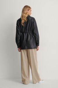 nakd_pu_drawstring_short_jacket_1100-003911-0002_02-1.thumb.jpg.307c74055b048464c81b97f19bc55773.jpg