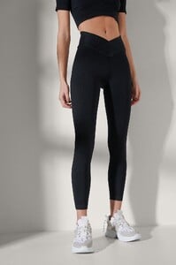 nakd_seamless_vwasistline_leggings_1703-000033-0002_03h.thumb.jpg.a125ac69f666676e6fe29bbd4df76801.jpg