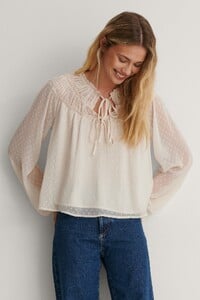 nakd_tie_front_dobby_blouse_1100-003915-0260_01.thumb.jpg.b3a358e069252a3b2a78a30a690c2ff5.jpg